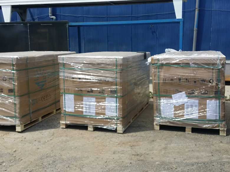 SpolarPV half cell  panels packing