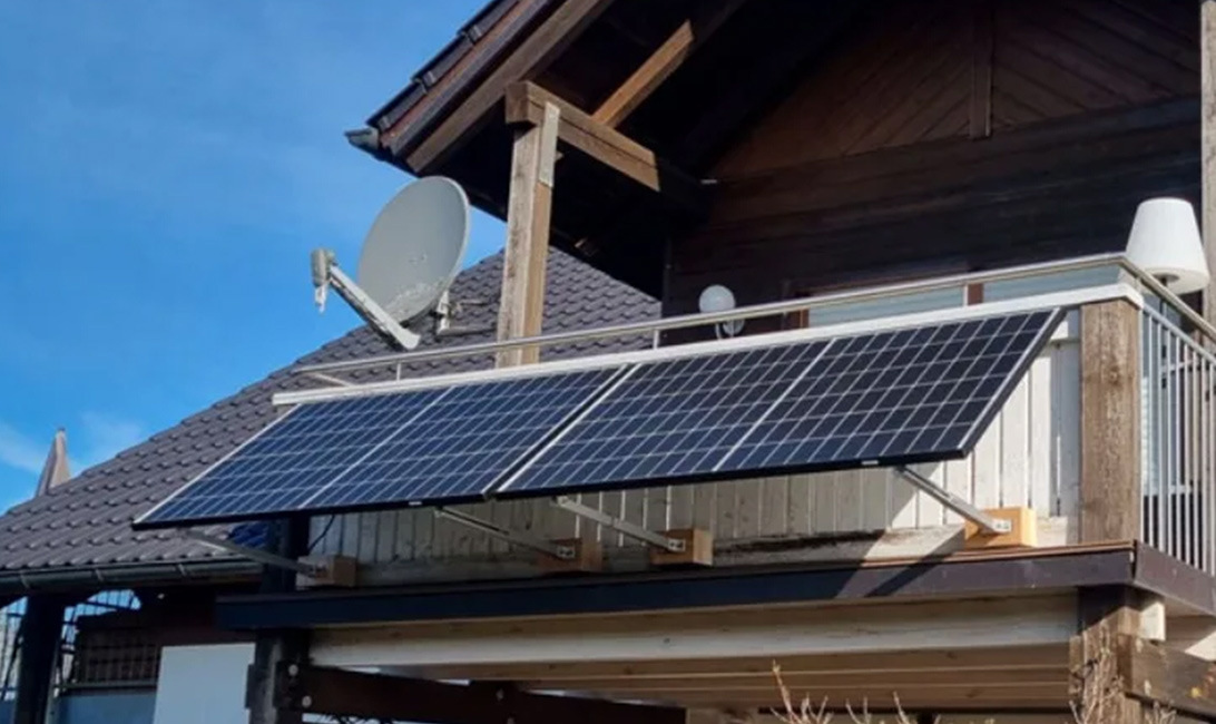 Compact solar power solution for apartments